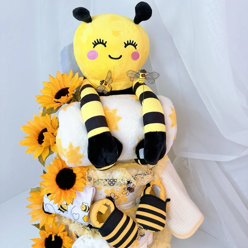 Bee Diaper Cake? Baby Shower Gift